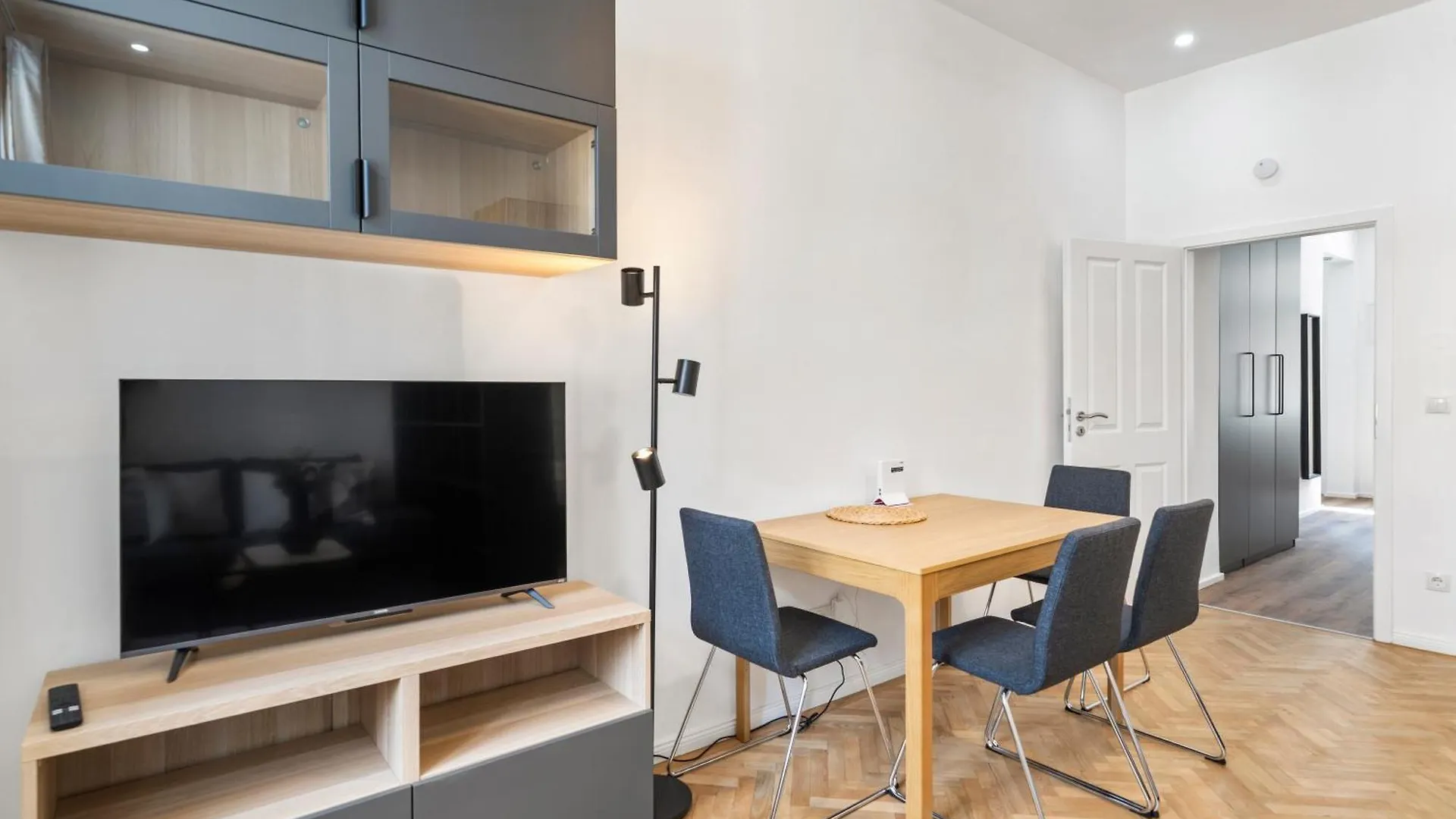 Bright And Quiet Apartments, Just 10 Minutes To U4, U6 And Schoenbrunn Palace Vídeň Apartmán