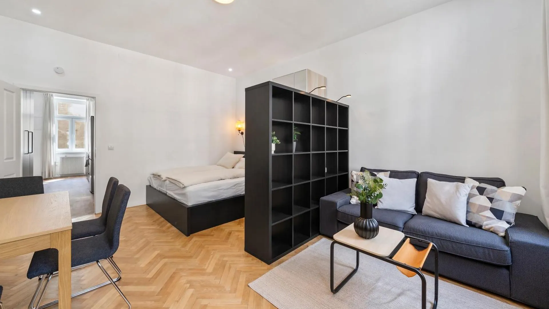 Bright And Quiet Apartments, Just 10 Minutes To U4, U6 And Schoenbrunn Palace Wien Lägenhet