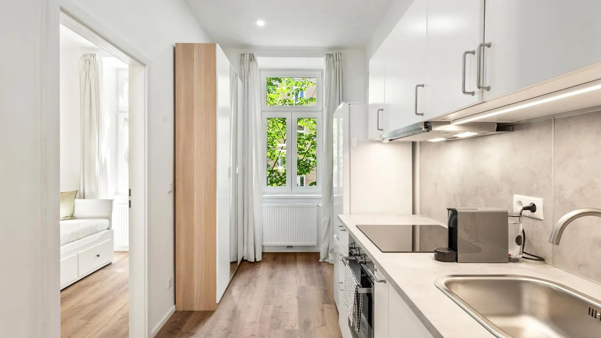 Apartment Bright And Quiet Apartments, Just 10 Minutes To U4, U6 And Schoenbrunn Palace Vienna