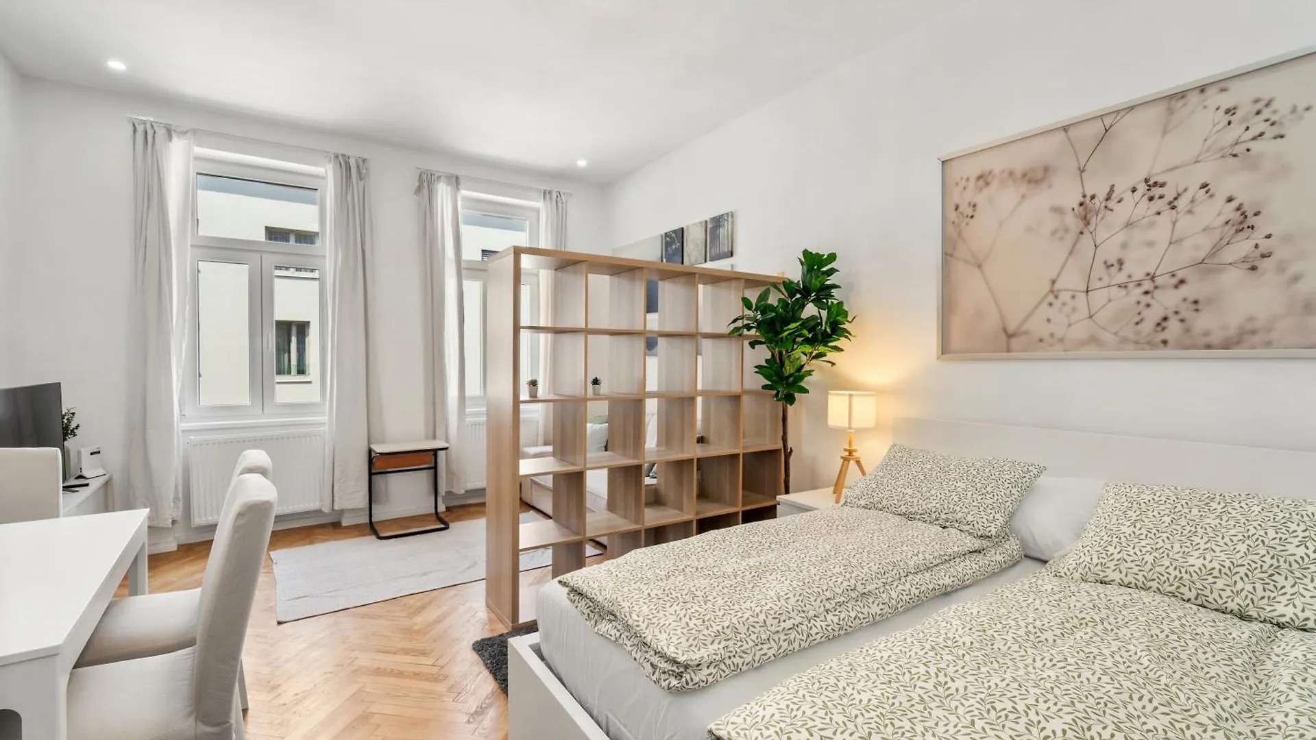 Bright And Quiet Apartments, Just 10 Minutes To U4, U6 And Schoenbrunn Palace Vienna