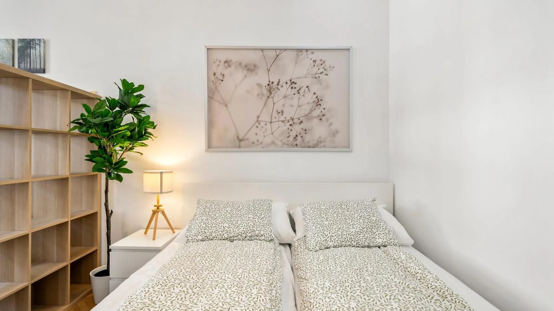 Apartment Bright And Quiet Apartments, Just 10 Minutes To U4, U6 And Schoenbrunn Palace Vienna