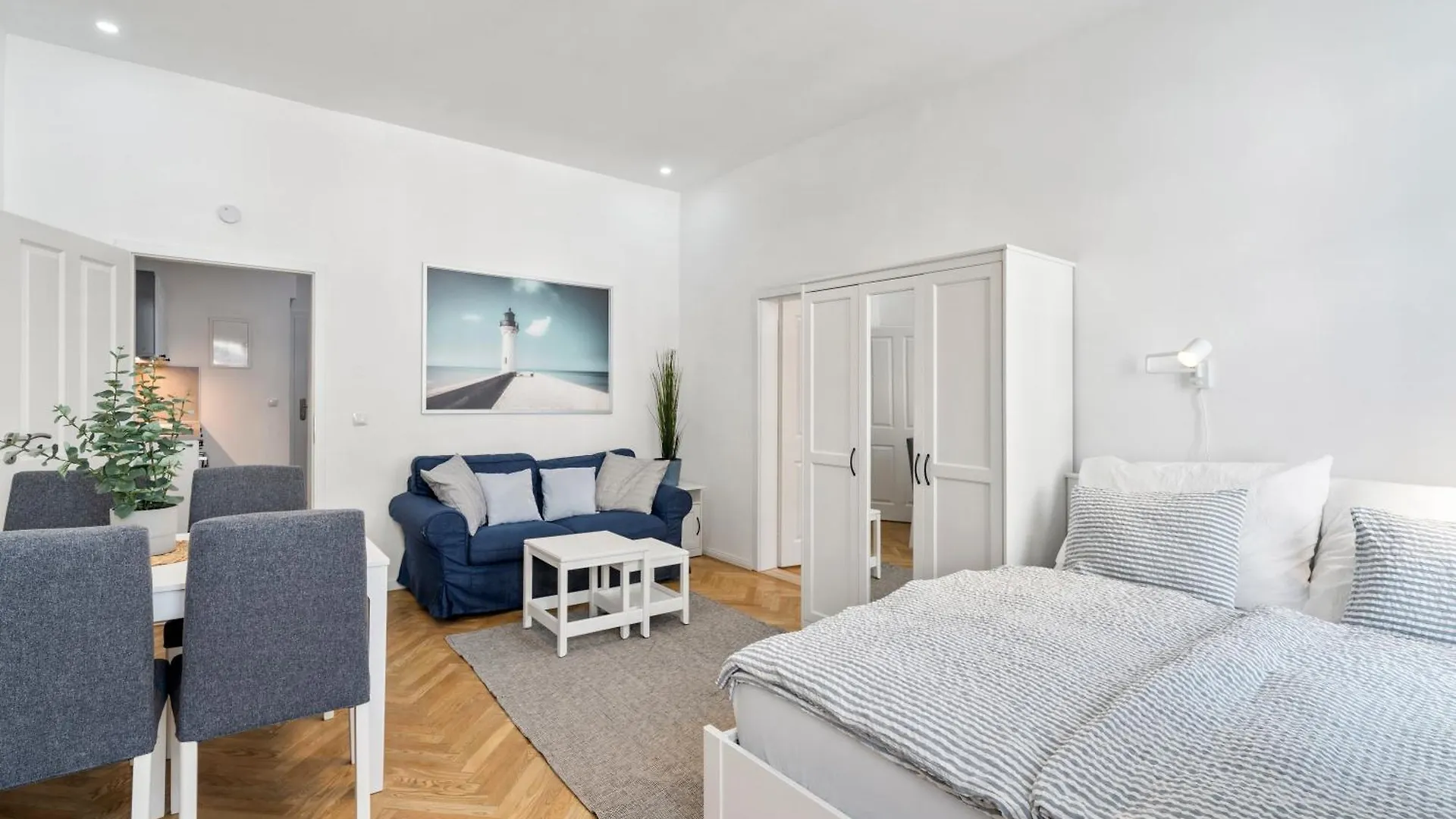 Bright And Quiet Apartments, Just 10 Minutes To U4, U6 And Schoenbrunn Palace Vienna Apartment