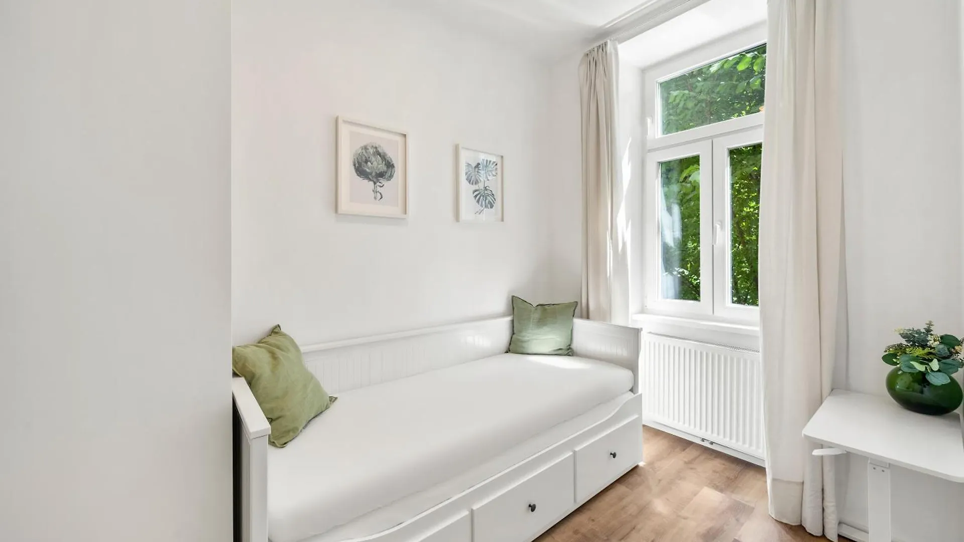 Bright And Quiet Apartments, Just 10 Minutes To U4, U6 And Schoenbrunn Palace Vienna Austria