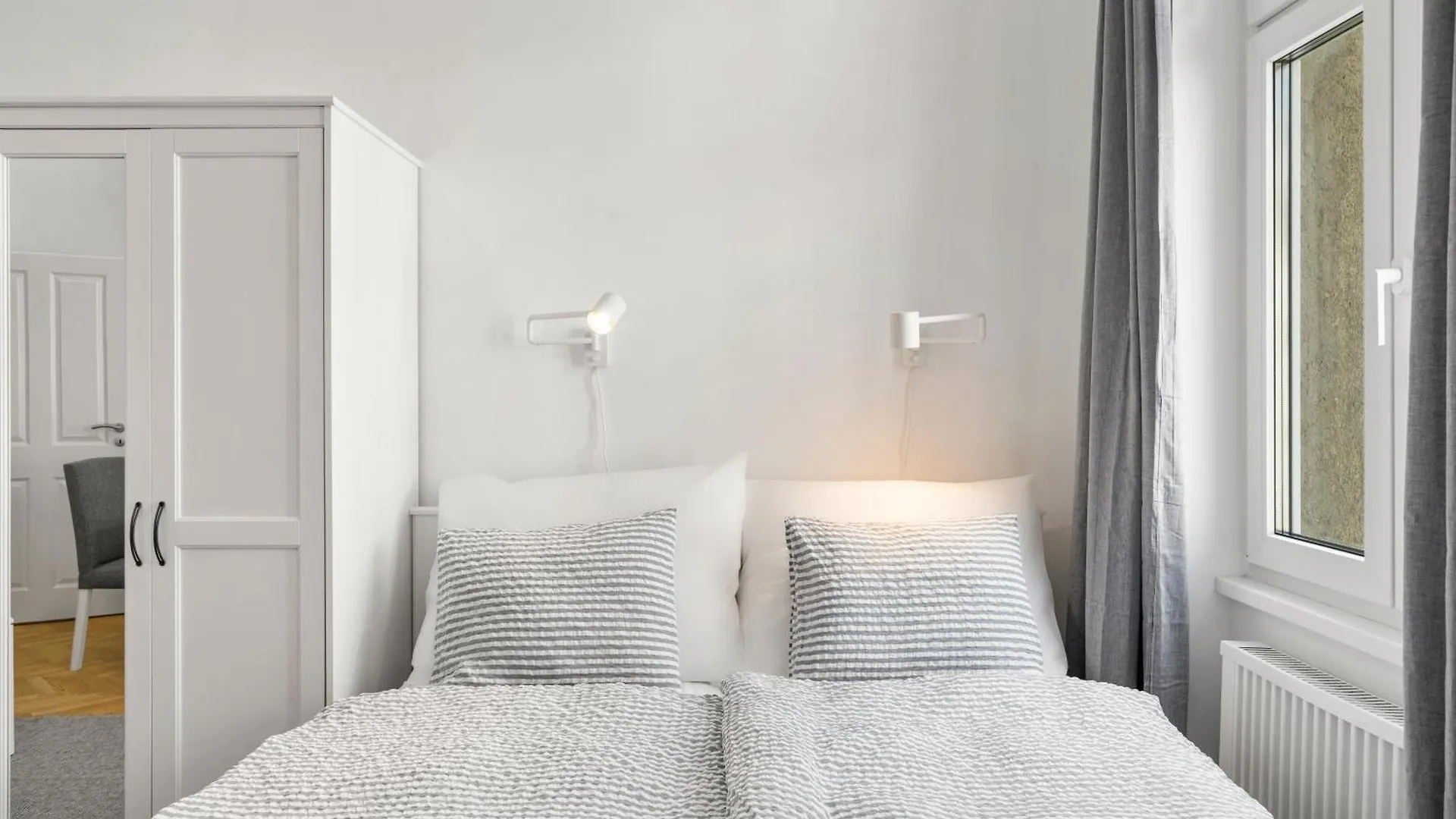 Bright And Quiet Apartments, Just 10 Minutes To U4, U6 And Schoenbrunn Palace Vienna Apartment